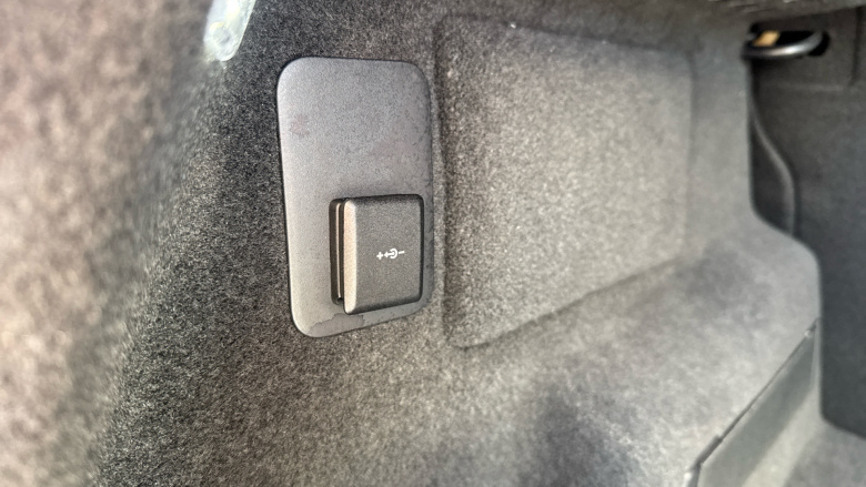 Land Rover Range Rover Evoque 2.0 D200 Autobiography 5dr Auto [Revised] Diesel Hatchback